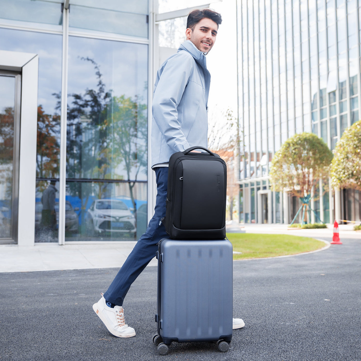 Mark Ryden Navigator Business and travel laptop backpack